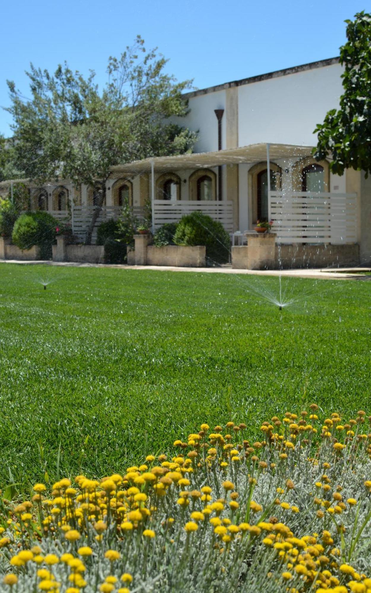 Masseria Corda Di Lana Hotel & Resort Torre Lapillo Exterior foto
